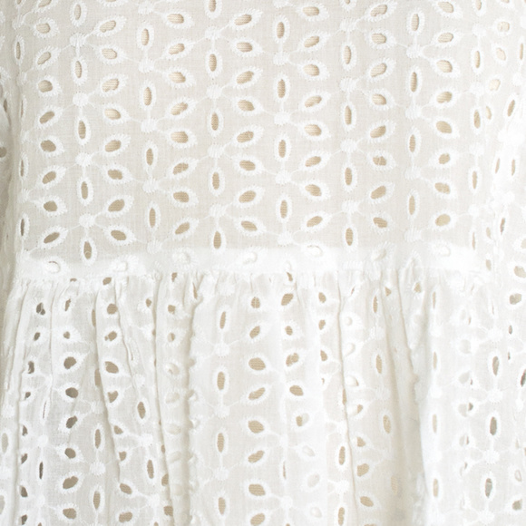 ▪️MYSTREE White Eyelet Ruffle Top - Picture 5 of 5